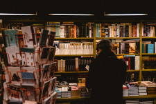 Very Popular Bookstore in Resort Community For Sale