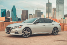 Thriving Peer-to-Peer Car Rental Business