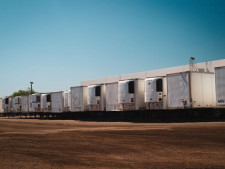 Truck and Trailer Service/Trailer Sales & Leasing