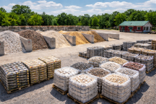 Wholesaler/Retailer Hardscape/Landscape/Hearth